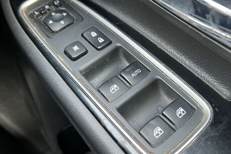 Mitsubishi Outlander 2.0h 12kWh Juro CVT 4WD Euro 6 (s/s) 5dr 55