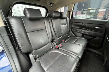 Mitsubishi Outlander 2.2 DI-D GX3 4WD Euro 5 (s/s) 5dr 26
