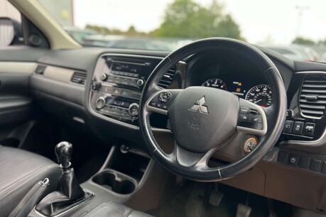 Mitsubishi Outlander 2.2 DI-D GX3 4WD Euro 5 (s/s) 5dr 21
