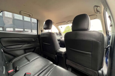 Mitsubishi Outlander 2.2 DI-D GX3 4WD Euro 5 (s/s) 5dr 29