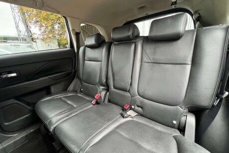 Mitsubishi Outlander 2.2 DI-D GX3 4WD Euro 5 (s/s) 5dr 32