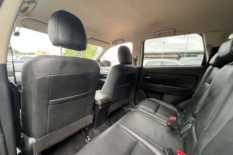 Mitsubishi Outlander 2.2 DI-D GX3 4WD Euro 5 (s/s) 5dr 34