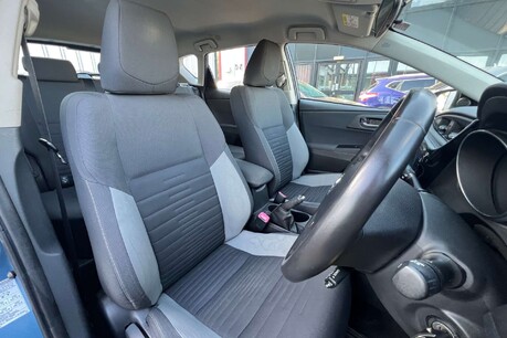 Toyota Auris 1.6 D-4D Business Edition Euro 6 (s/s) 5dr 19