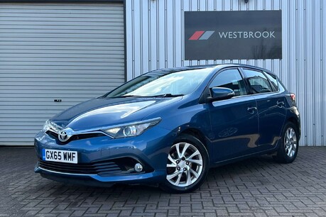 Toyota Auris 1.6 D-4D Business Edition Euro 6 (s/s) 5dr 11