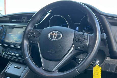 Toyota Auris 1.6 D-4D Business Edition Euro 6 (s/s) 5dr 18