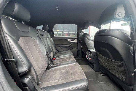 Audi Q7 3.0 TDI V6 S line Tiptronic quattro Euro 6 (s/s) 5dr 29