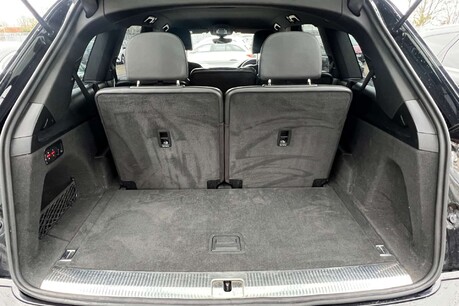 Audi Q7 3.0 TDI V6 S line Tiptronic quattro Euro 6 (s/s) 5dr 82