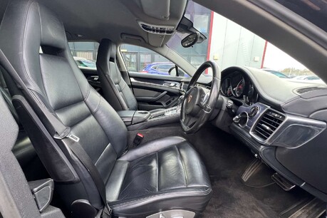 Porsche Panamera 3.0D V6 TiptronicS Euro 5 5dr 31