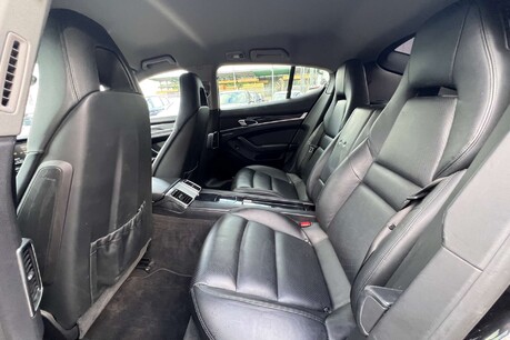 Porsche Panamera 3.0D V6 TiptronicS Euro 5 5dr 39