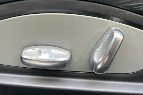 Porsche Panamera 3.0D V6 TiptronicS Euro 5 5dr 43