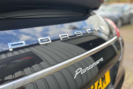Porsche Panamera 3.0D V6 TiptronicS Euro 5 5dr 21