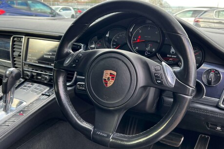 Porsche Panamera 3.0D V6 TiptronicS Euro 5 5dr 29
