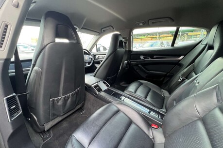Porsche Panamera 3.0D V6 TiptronicS Euro 5 5dr 40