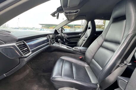 Porsche Panamera 3.0D V6 TiptronicS Euro 5 5dr 42