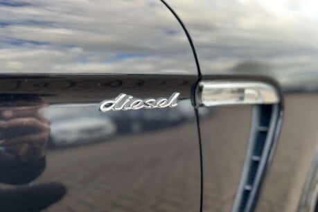 Porsche Panamera 3.0D V6 TiptronicS Euro 5 5dr 19