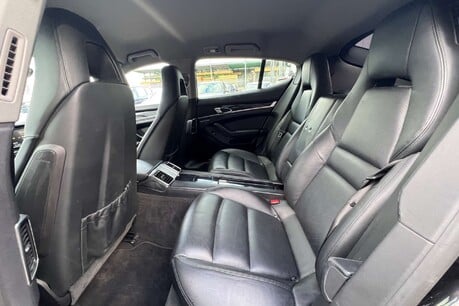 Porsche Panamera 3.0D V6 TiptronicS Euro 5 5dr 39
