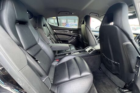 Porsche Panamera 3.0D V6 TiptronicS Euro 5 5dr 35