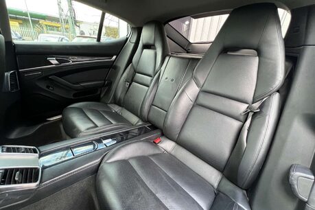 Porsche Panamera 3.0D V6 TiptronicS Euro 5 5dr 38
