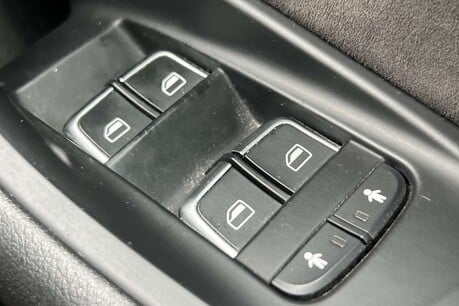 Audi A6 2.0 TDI ultra Black Edition S Tronic Euro 6 (s/s) 5dr 69