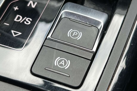 Audi A6 2.0 TDI ultra Black Edition S Tronic Euro 6 (s/s) 5dr 38