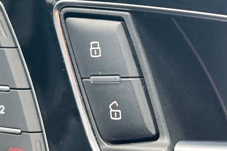 Audi A6 2.0 TDI ultra Black Edition S Tronic Euro 6 (s/s) 5dr 64