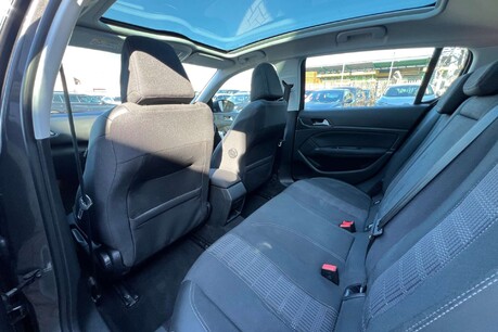 Peugeot 308 1.2 PureTech GPF Allure Euro 6 (s/s) 5dr 28