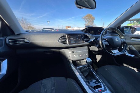 Peugeot 308 1.2 PureTech GPF Allure Euro 6 (s/s) 5dr 33