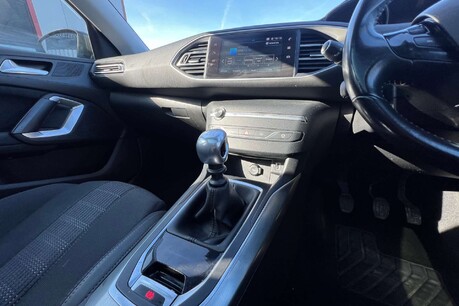 Peugeot 308 1.2 PureTech GPF Allure Euro 6 (s/s) 5dr 34