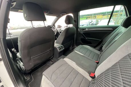 Volkswagen Golf 2.0 TDI R-Line DSG Euro 6 (s/s) 5dr 20