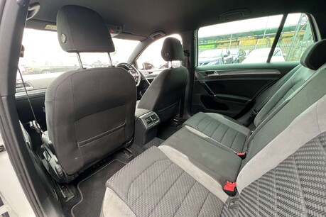 Volkswagen Golf 2.0 TDI R-Line DSG Euro 6 (s/s) 5dr 20
