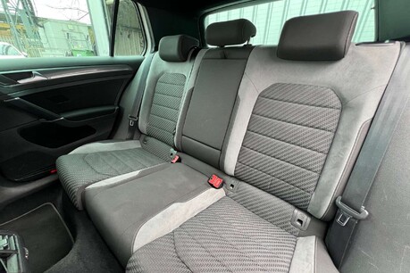 Volkswagen Golf 2.0 TDI R-Line DSG Euro 6 (s/s) 5dr 31