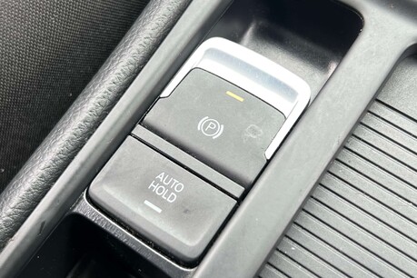 Volkswagen Golf 2.0 TDI R-Line DSG Euro 6 (s/s) 5dr 33