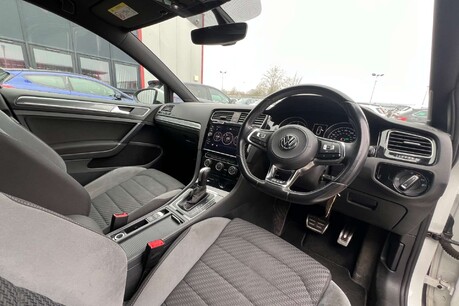 Volkswagen Golf 2.0 TDI R-Line DSG Euro 6 (s/s) 5dr 19