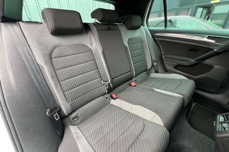 Volkswagen Golf 2.0 TDI R-Line DSG Euro 6 (s/s) 5dr 32