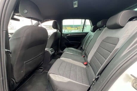 Volkswagen Golf 2.0 TDI R-Line DSG Euro 6 (s/s) 5dr 27
