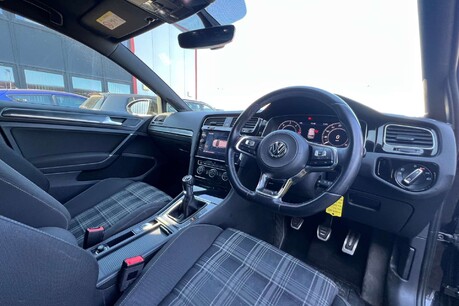 Volkswagen Golf 2.0 TDI GTD Euro 6 (s/s) 5dr 16
