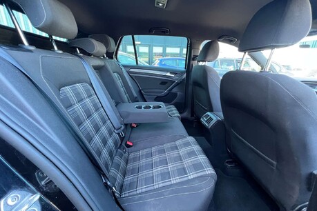 Volkswagen Golf 2.0 TDI GTD Euro 6 (s/s) 5dr 23