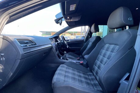 Volkswagen Golf 2.0 TDI GTD Euro 6 (s/s) 5dr 30