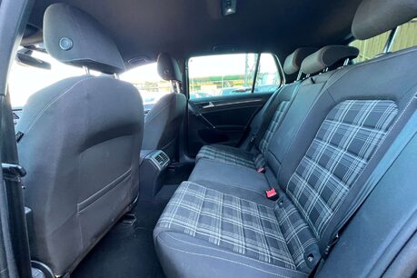 Volkswagen Golf 2.0 TDI GTD Euro 6 (s/s) 5dr 27