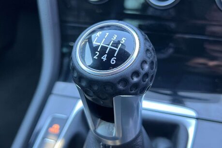 Volkswagen Golf 2.0 TDI GTD Euro 6 (s/s) 5dr 38