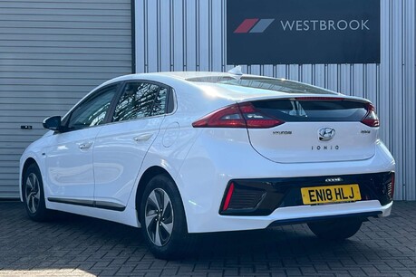 Hyundai IONIQ 1.6 h-GDi Premium DCT Euro 6 (s/s) 5dr 4
