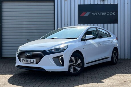 Hyundai IONIQ 1.6 h-GDi Premium DCT Euro 6 (s/s) 5dr 11