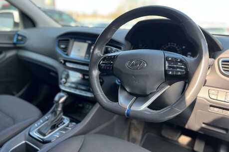 Hyundai IONIQ 1.6 h-GDi Premium DCT Euro 6 (s/s) 5dr 17