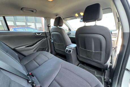 Hyundai IONIQ 1.6 h-GDi Premium DCT Euro 6 (s/s) 5dr 25