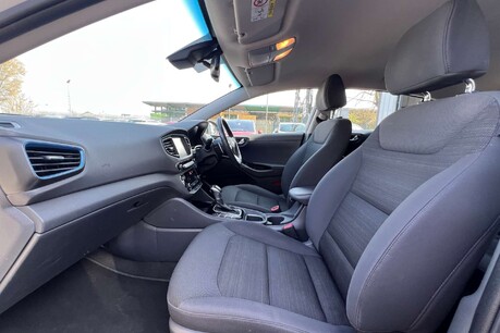 Hyundai IONIQ 1.6 h-GDi Premium DCT Euro 6 (s/s) 5dr 30