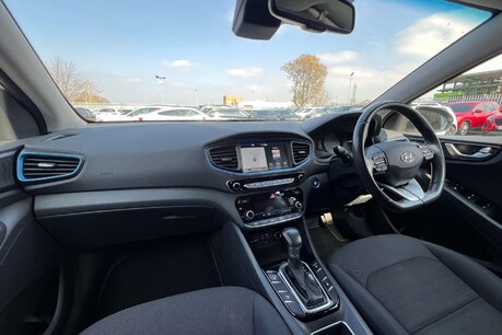 Hyundai IONIQ 1.6 h-GDi Premium DCT Euro 6 (s/s) 5dr 33
