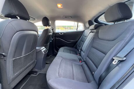 Hyundai IONIQ 1.6 h-GDi Premium DCT Euro 6 (s/s) 5dr 27