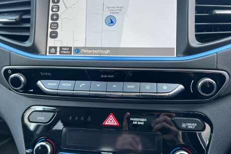 Hyundai IONIQ 1.6 h-GDi Premium DCT Euro 6 (s/s) 5dr 42