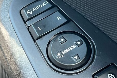 Hyundai IONIQ 1.6 h-GDi Premium DCT Euro 6 (s/s) 5dr 59