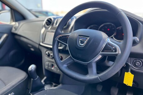 Dacia Sandero 0.9 TCe Comfort Euro 6 (s/s) 5dr 17